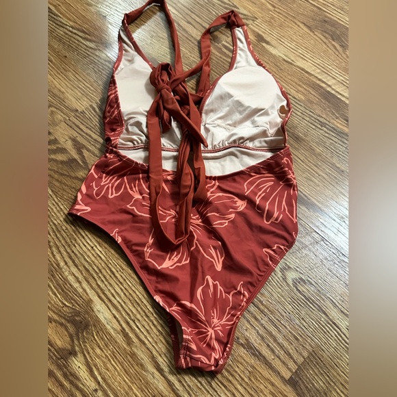 Women's VNeck Crisscross One Piece Swimsuit - Picture 6 of 8